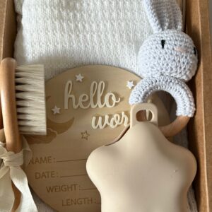baby gift box neutral